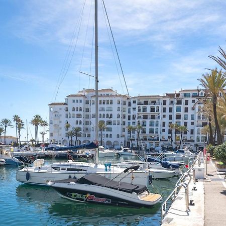 Апартаменты 11 Modern Apt With Sea Views, Two Poolareas, Close To Parks & Beaches Манилва Экстерьер фото